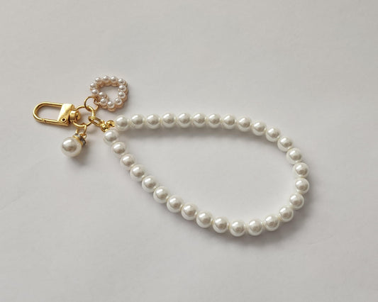 Heart filled pearl beaded keychain
